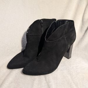 Nine West Black Ankle Booties Size 9.5M